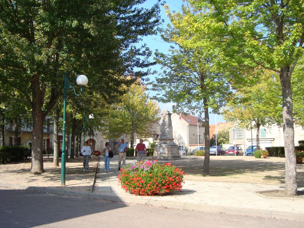 The Mews Apartment Пюлини-Монтраше Екстериор снимка